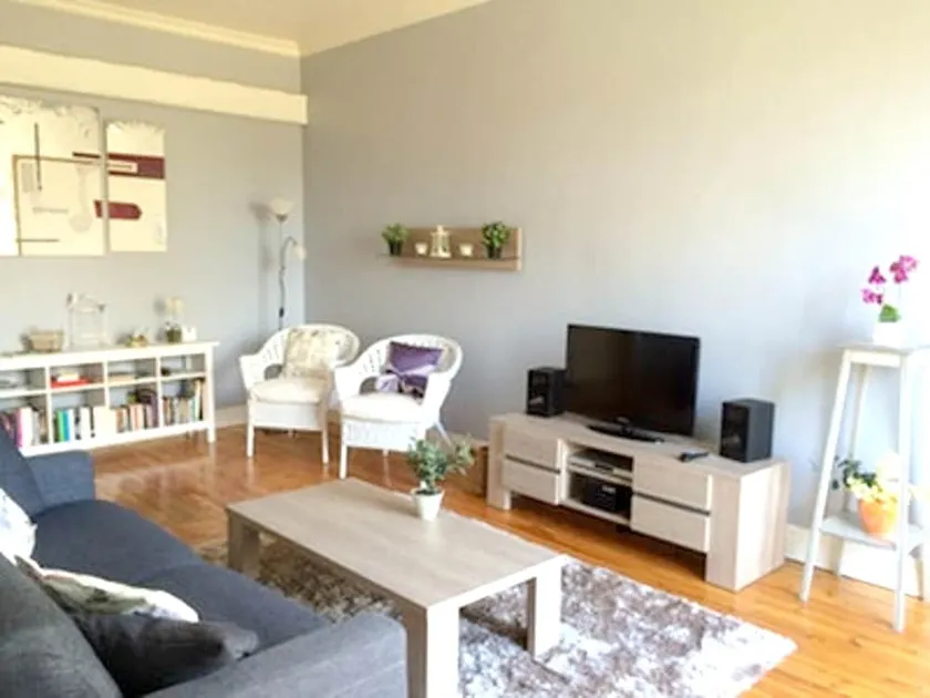 Apartment Rue FaviÈres - Image 1