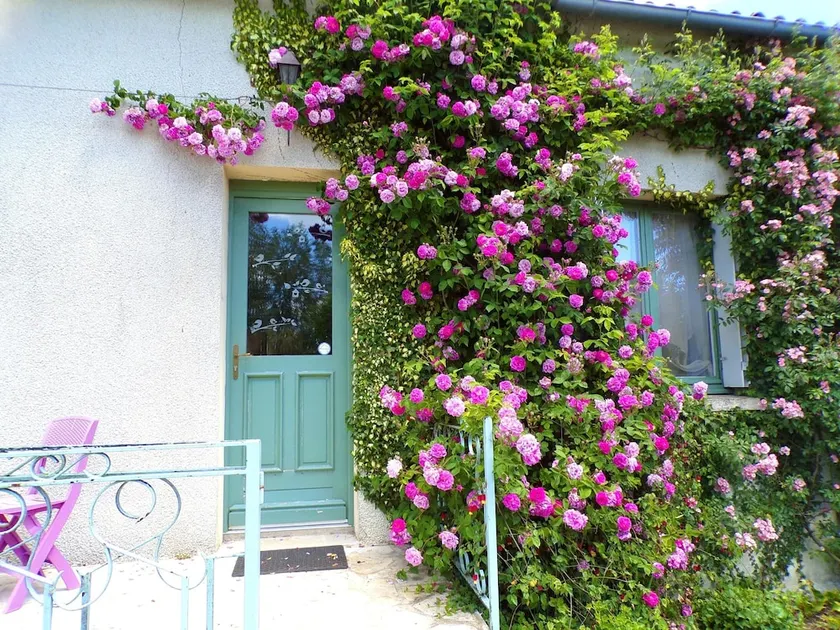 House With 2 Bedrooms in Chenevelles, With Enclosed Garden and Wifi - Image 1