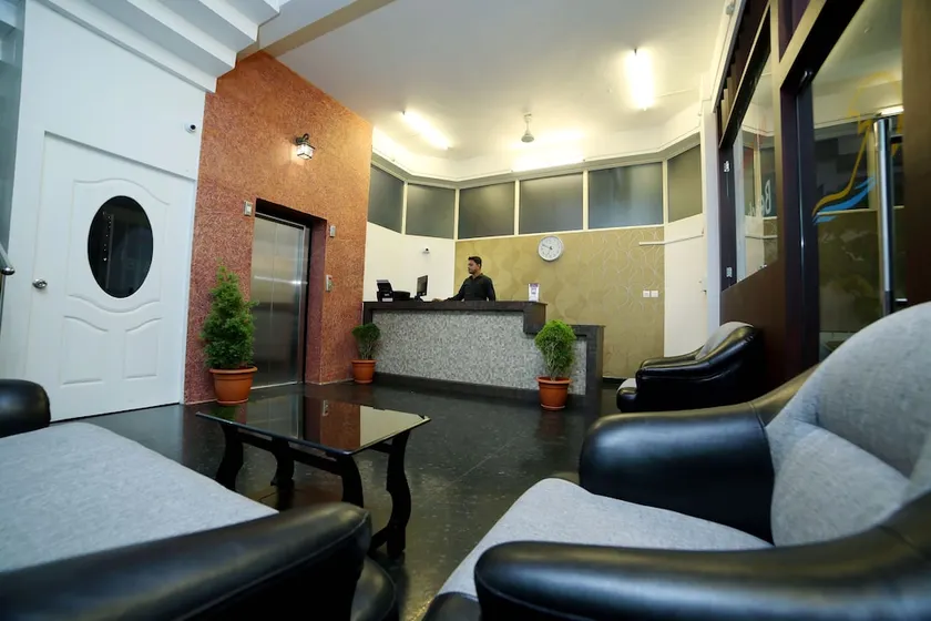 Beachway Hotel - Image 1