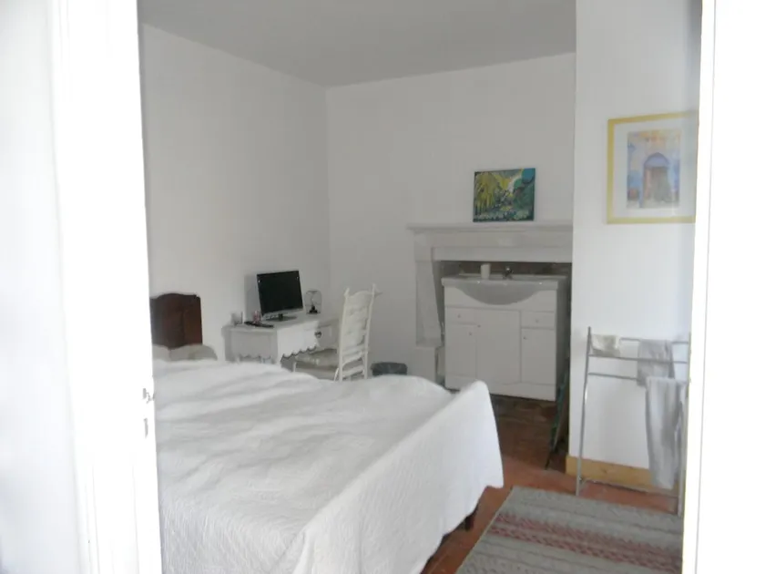 Studio in Langon, With Enclosed Garden and Wifi - Image 1