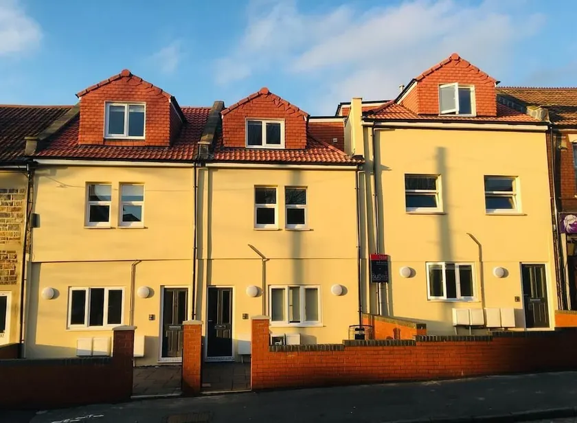 Fishponds Place 353b - Image 1