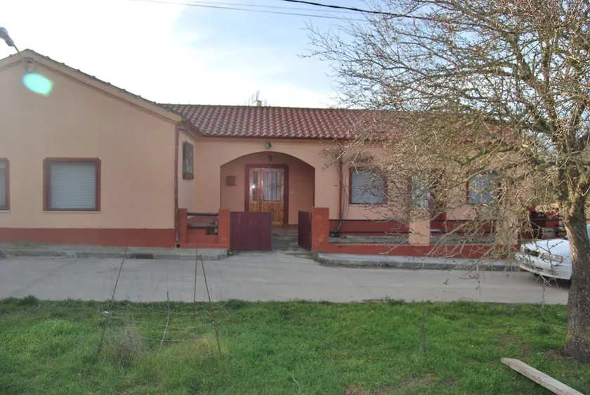 Albergue La Cabanuela - Image 1