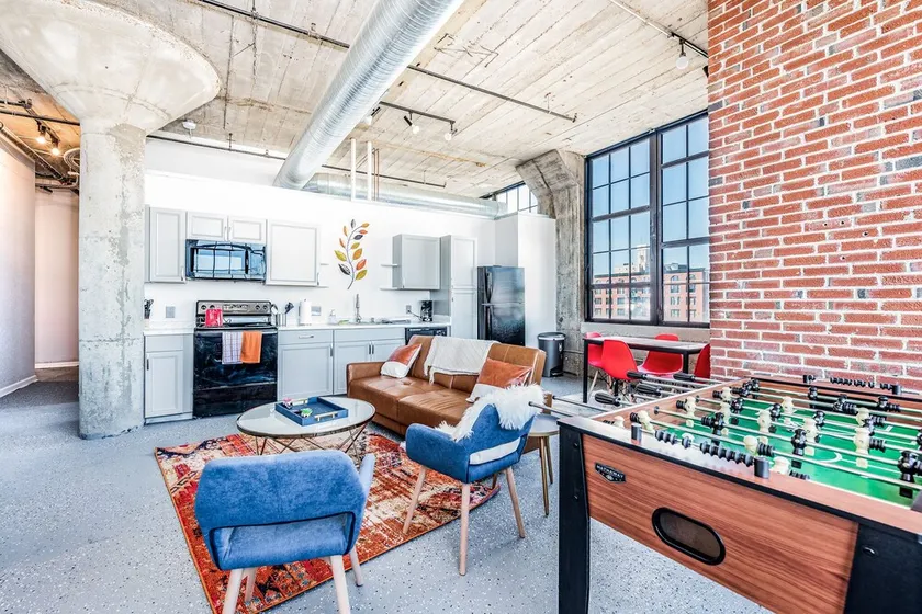 Downtown STL cozy loft free parking - Image 1