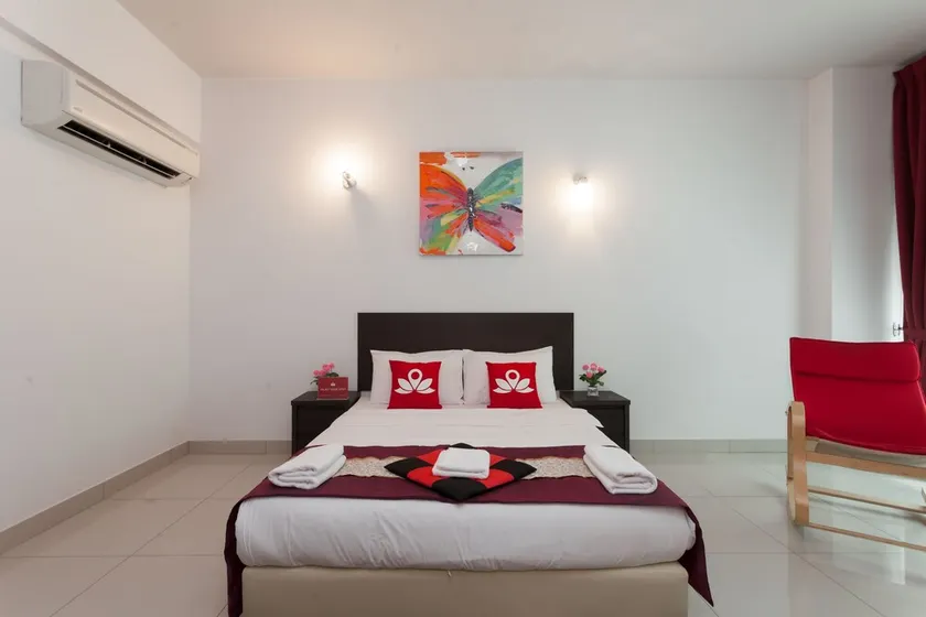 Aster Hotel Bukit Jalil by ZEN Rooms - Image 1