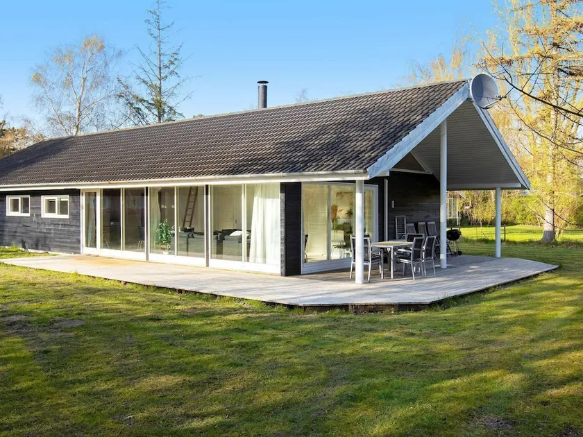 Tranquil Holiday Home in Gedser With Sauna - Image 1