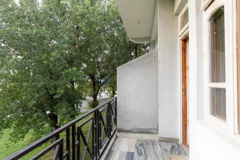 Airport Inn Hotel By OYO Rooms - Image 1