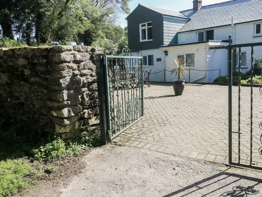 Sarah's Cottage - Image 1