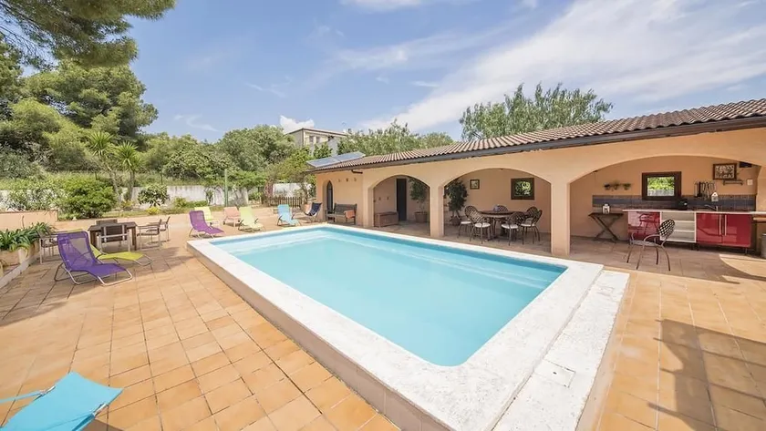 Villa Arc Iris - Image 1