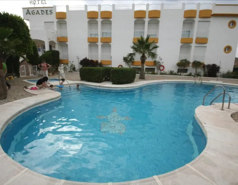 Agades - Image 1
