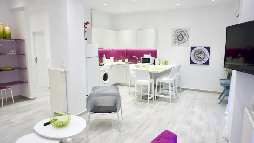 Spacious Modern Apt in Athens near Metro - Image 1