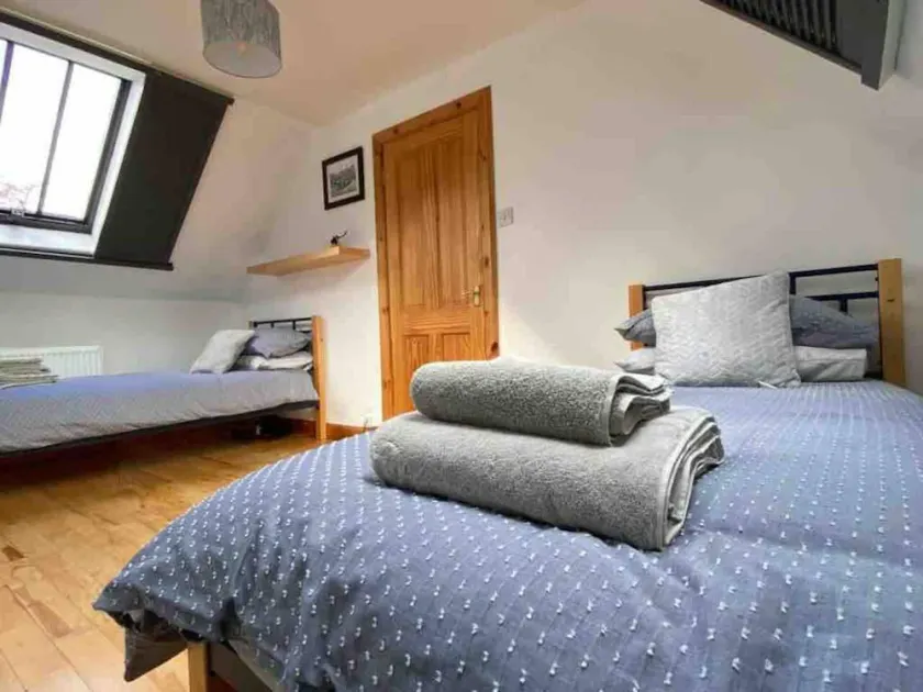 Charming Barn Conversion on Private Estate - Image 1