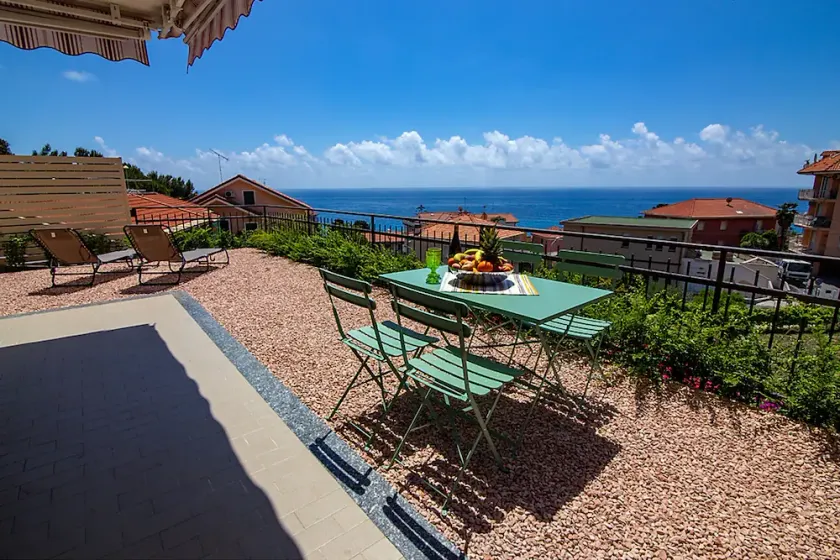 Casa Azzurra Vista Mare - Image 1