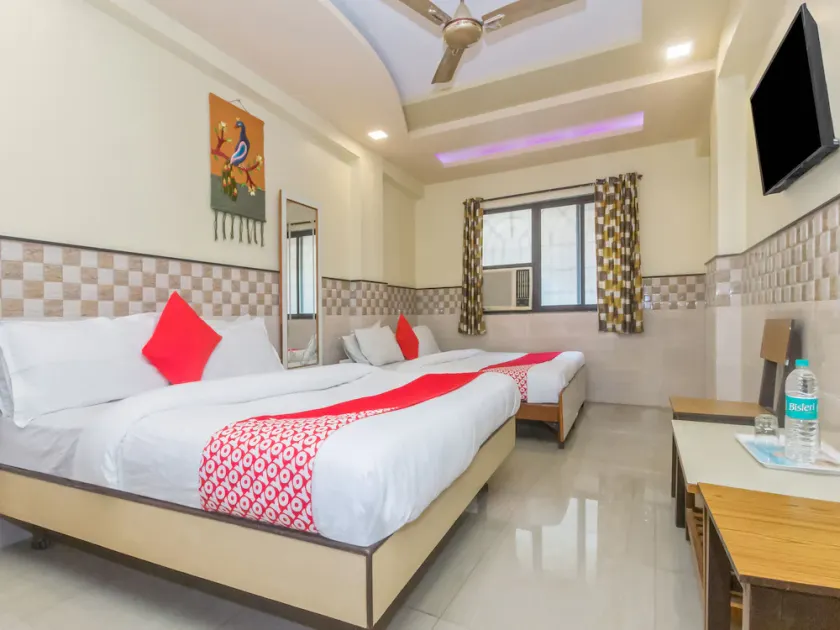 OYO 22048 Trio Hotel - Image 1