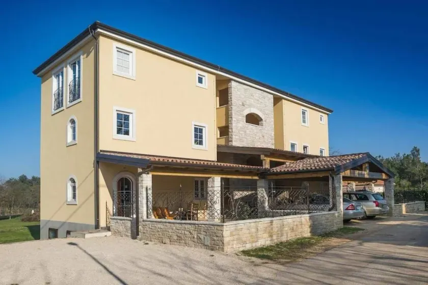 Apartments & Rooms Buoni Amici - Image 1