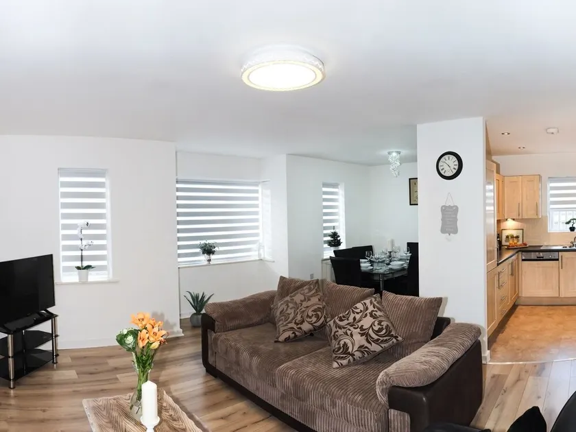 The Cambrian Apartment - Wrexham - Image 1