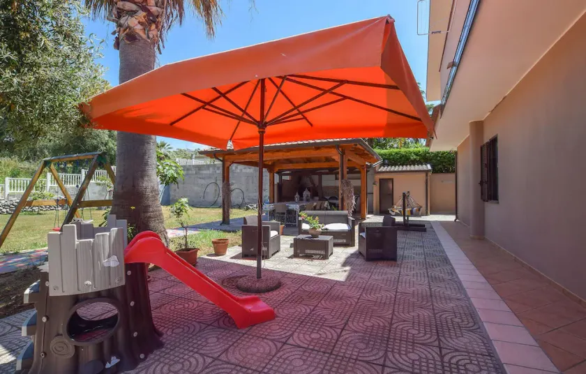 Stunning Apartment in Ricadi With Wifi and 2 Bedrooms - Image 1