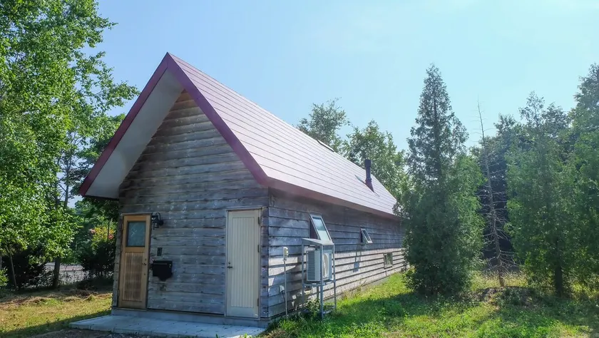 Onuma Lakeside Cottage - Image 1