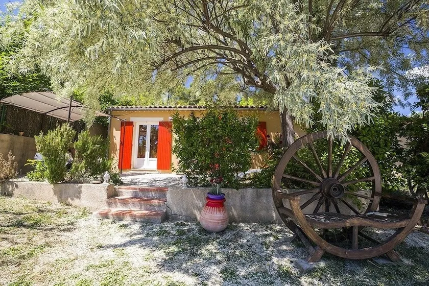 L'Oustaou Du Luberon - Image 1