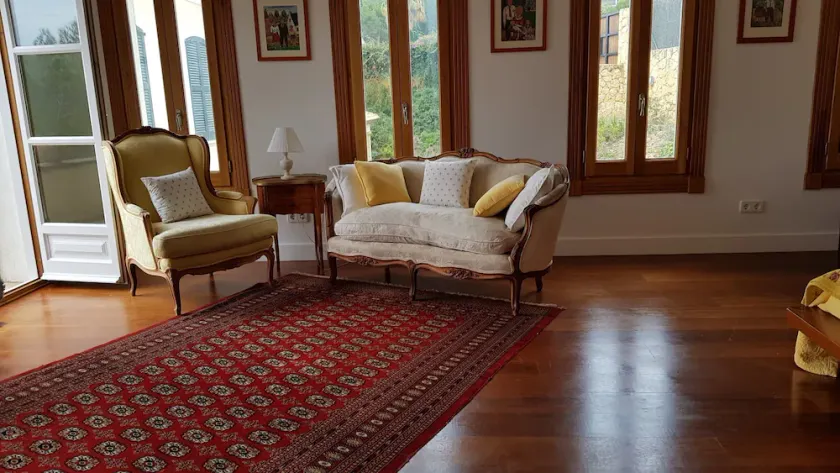 Villa Tamarit Guest House - Image 1