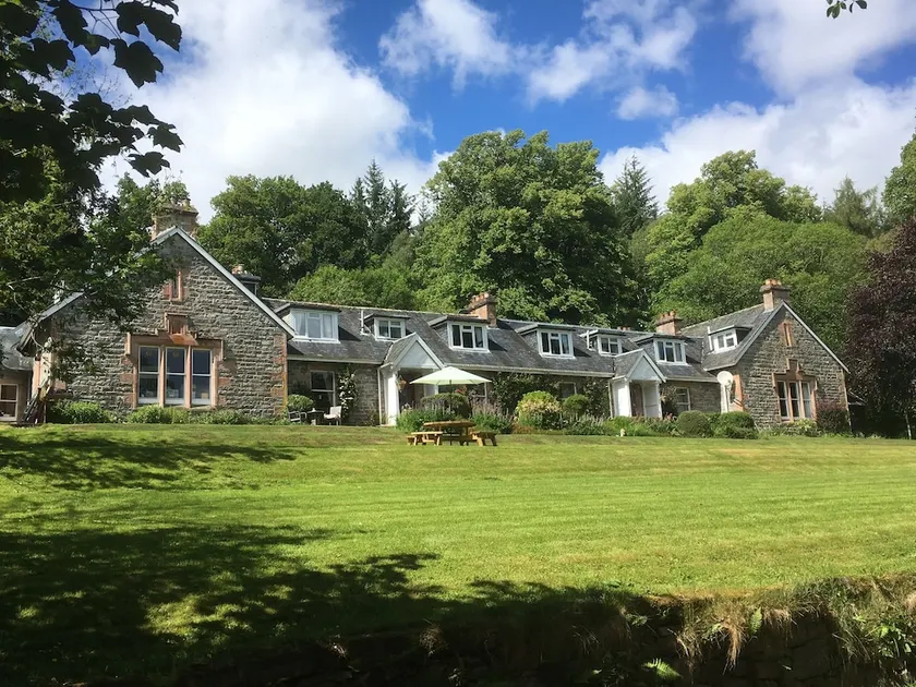 The Cnoc Hotel - Image 1