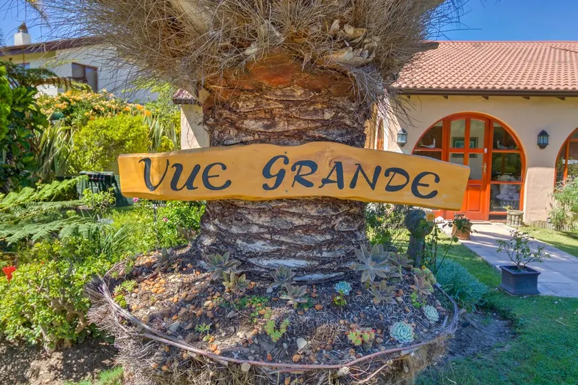 Vue Grande - Image 1