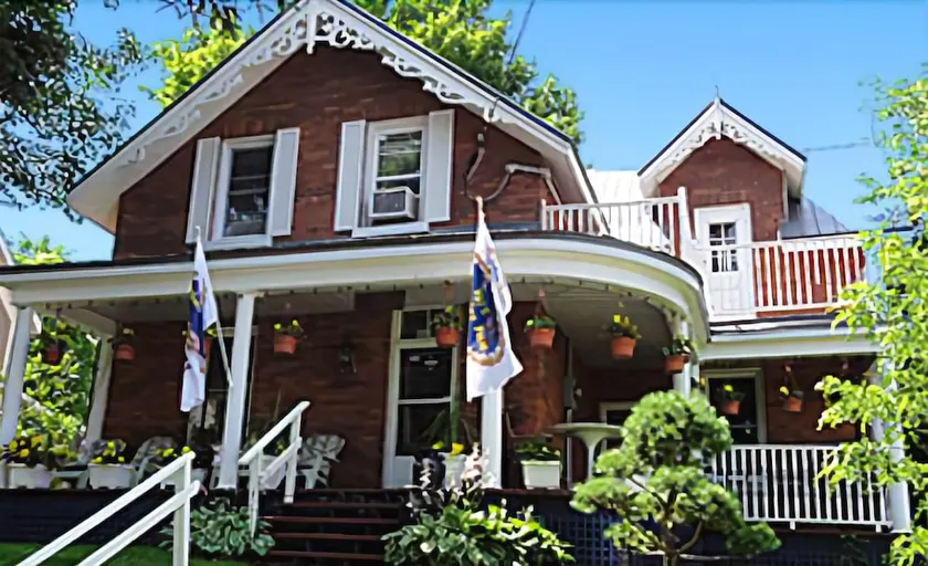 1875 A Charters Inn - Image 1