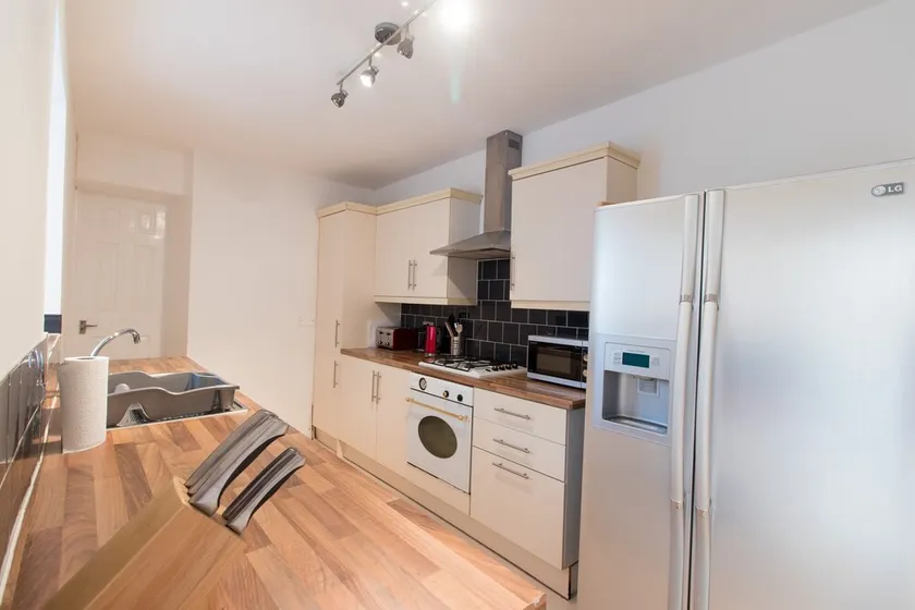 Thorne House - Image 1