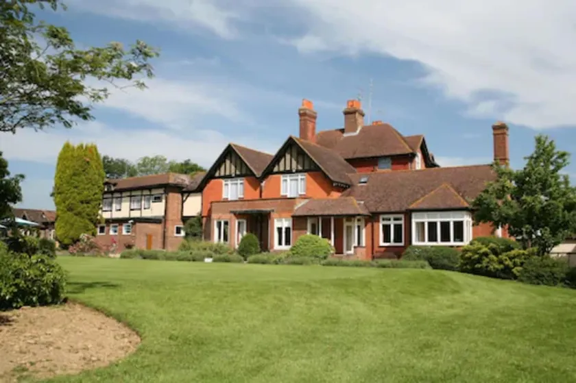 Gatton Manor Hotel and Golf Club - Image 1
