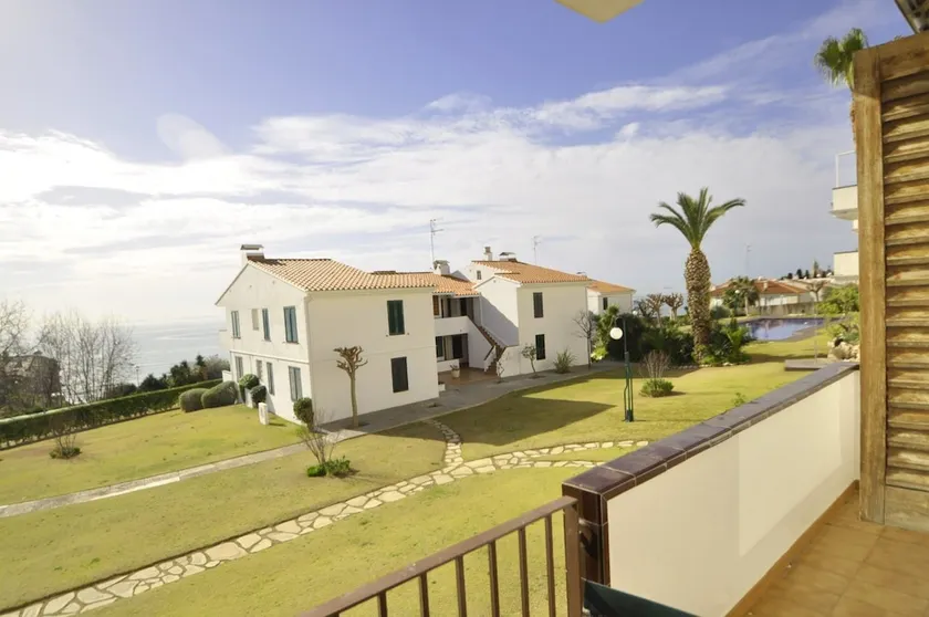 Paradise Sea View - Image 1