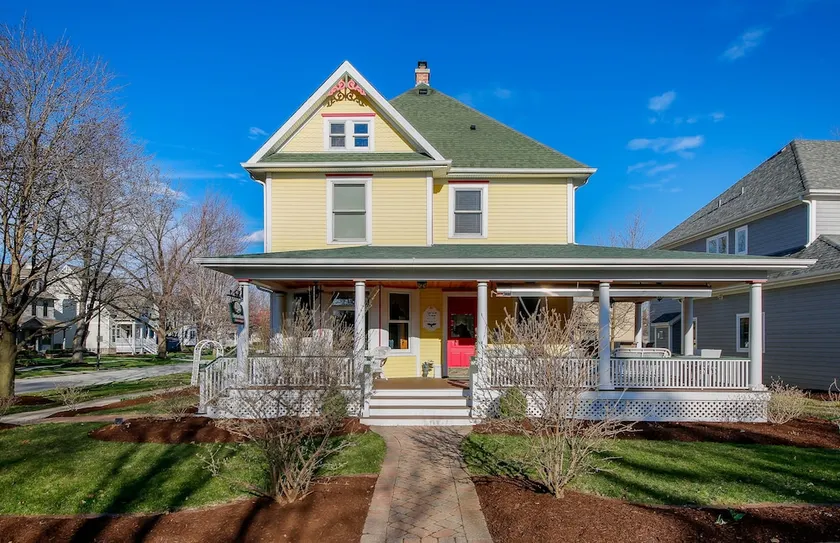 Harrison House Bed & Breakfast - Image 1