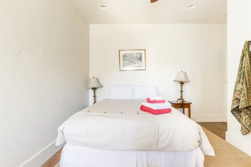 Brevard Luxury Cabin - Image 1