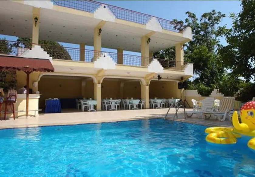 Grand Sem Hotel - Image 1