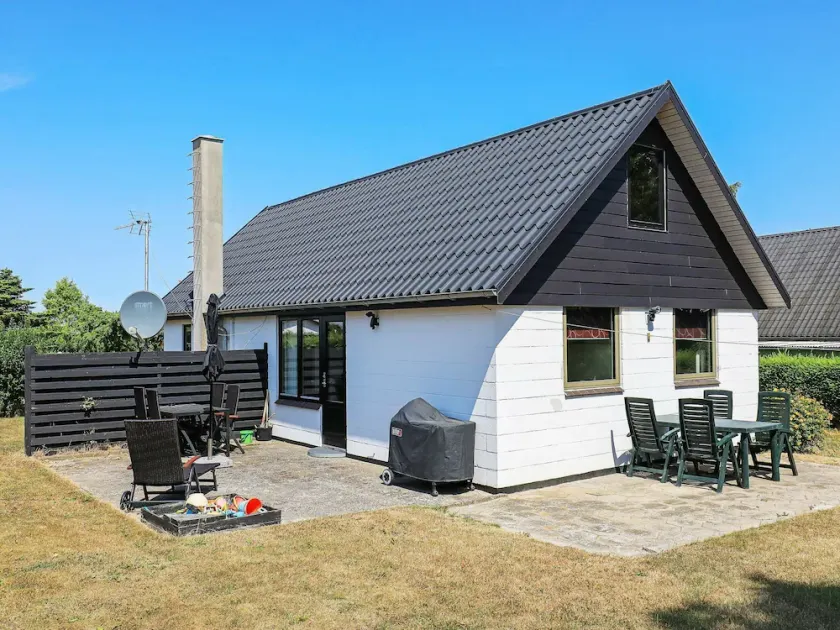 Rustic Holiday Home in Funen With Terrace - Image 1