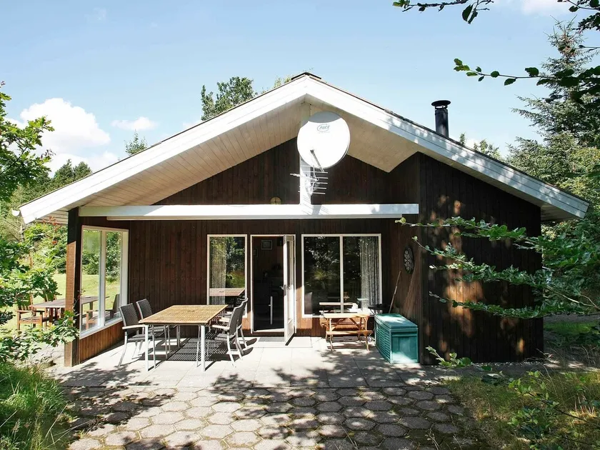 Sunlit Holiday Home in Hals With Sauna - Image 1