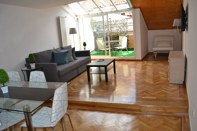 Apartamentos Barquillo - Image 1