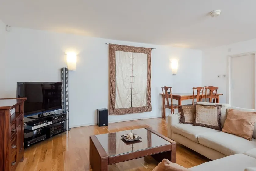 Gorgeous 2 bed in Converted Pumping House 4 Guests - Image 1