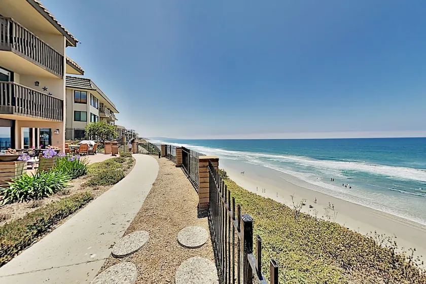 Immaculate Beach W/ Pool, Hot Tub & Balconies 2 Bedroom Condo - Image 1
