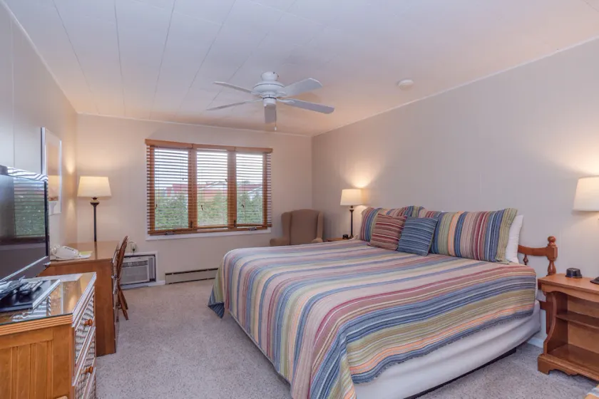 Village Green Lodge - Image 1
