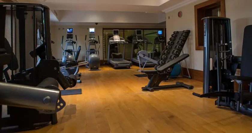 Bunratty Castle Hotel - Image 1