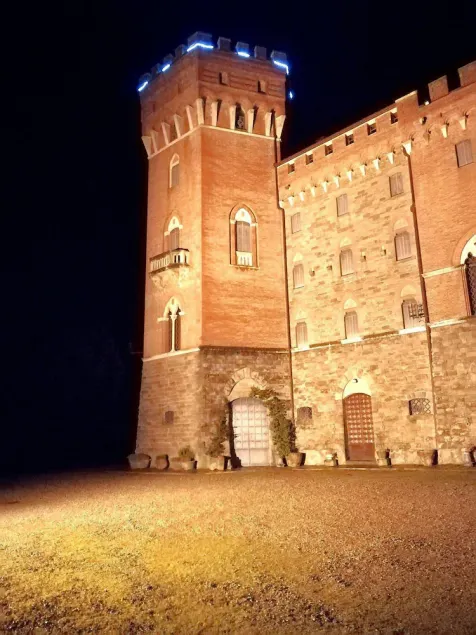 Castello Di Valenzano - Image 1