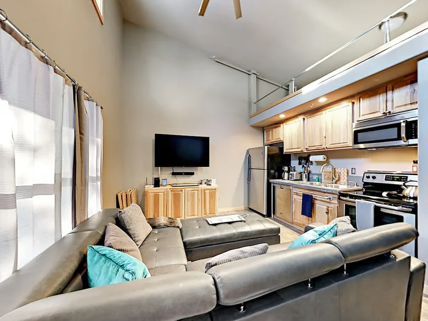 Matterhorn Unit #10 - 2 Br Condo - Image 1