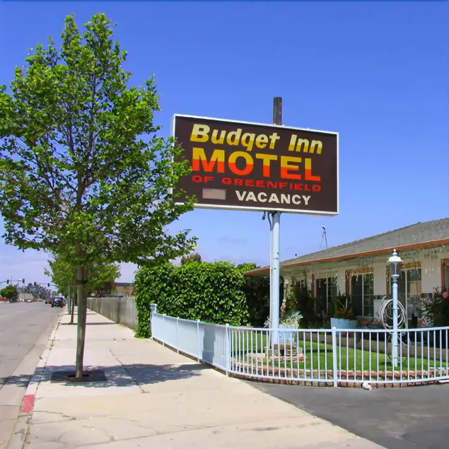 Budget Inn Greenfield - Image 1