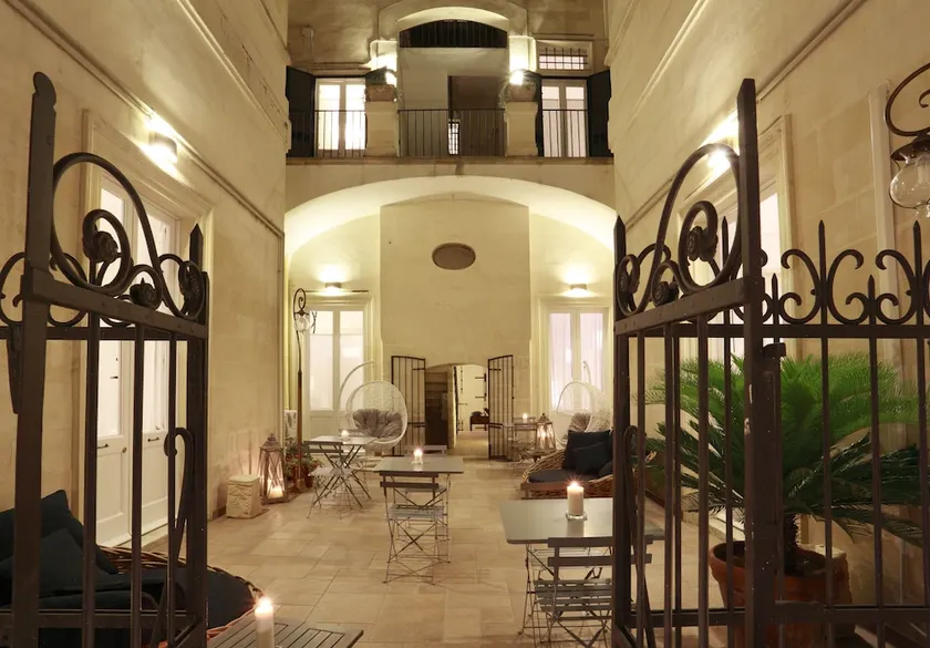 Santa Marta Suites & Apartments - Image 1