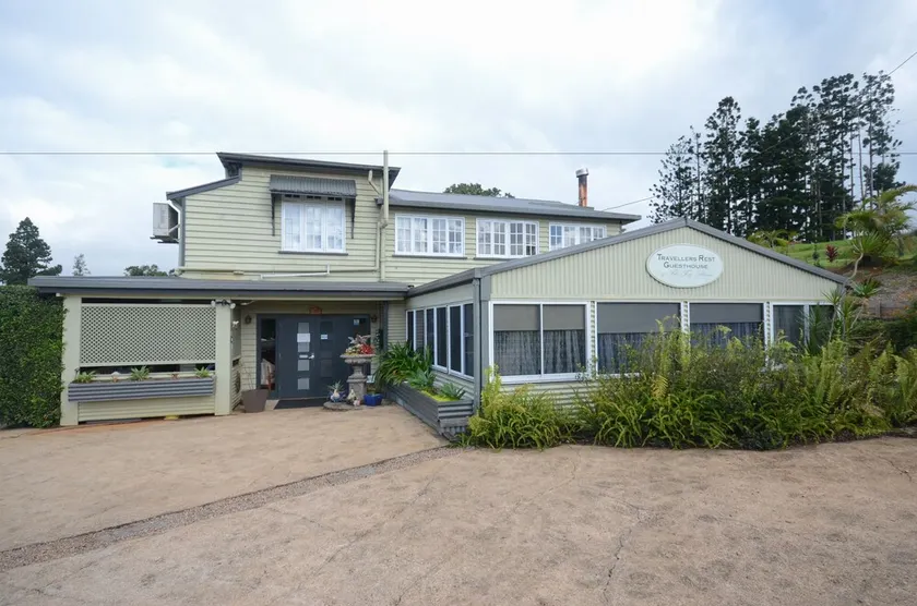 Travellers Rest Guesthouse - Image 1