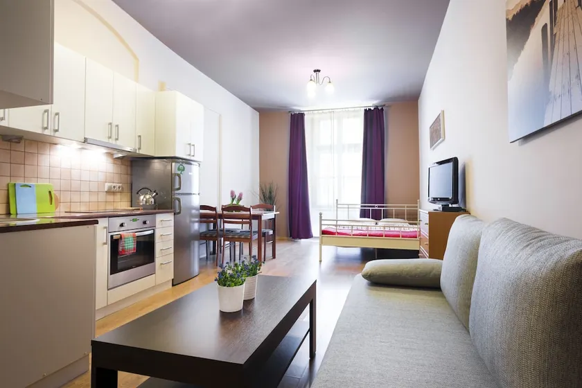 Berry Apartments - Image 1