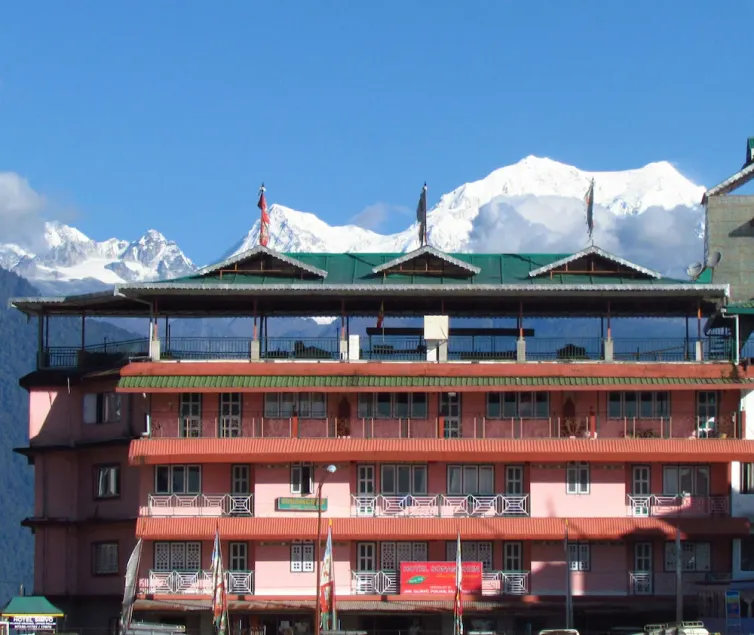 Hotel Sonamchen - Image 1