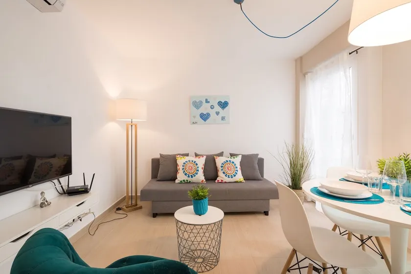 Beautiful & Cozy Apartment - Image 1