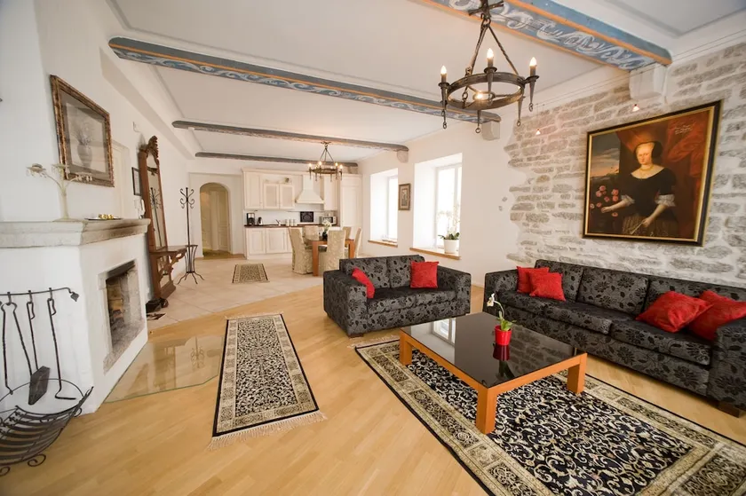 OldHouse Apartments - Image 1
