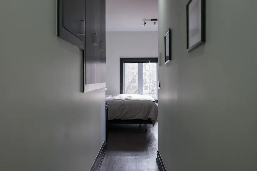 Applewood Suites - Queen West Studio - Image 1