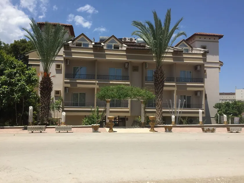 Starberry Hotel - Image 1